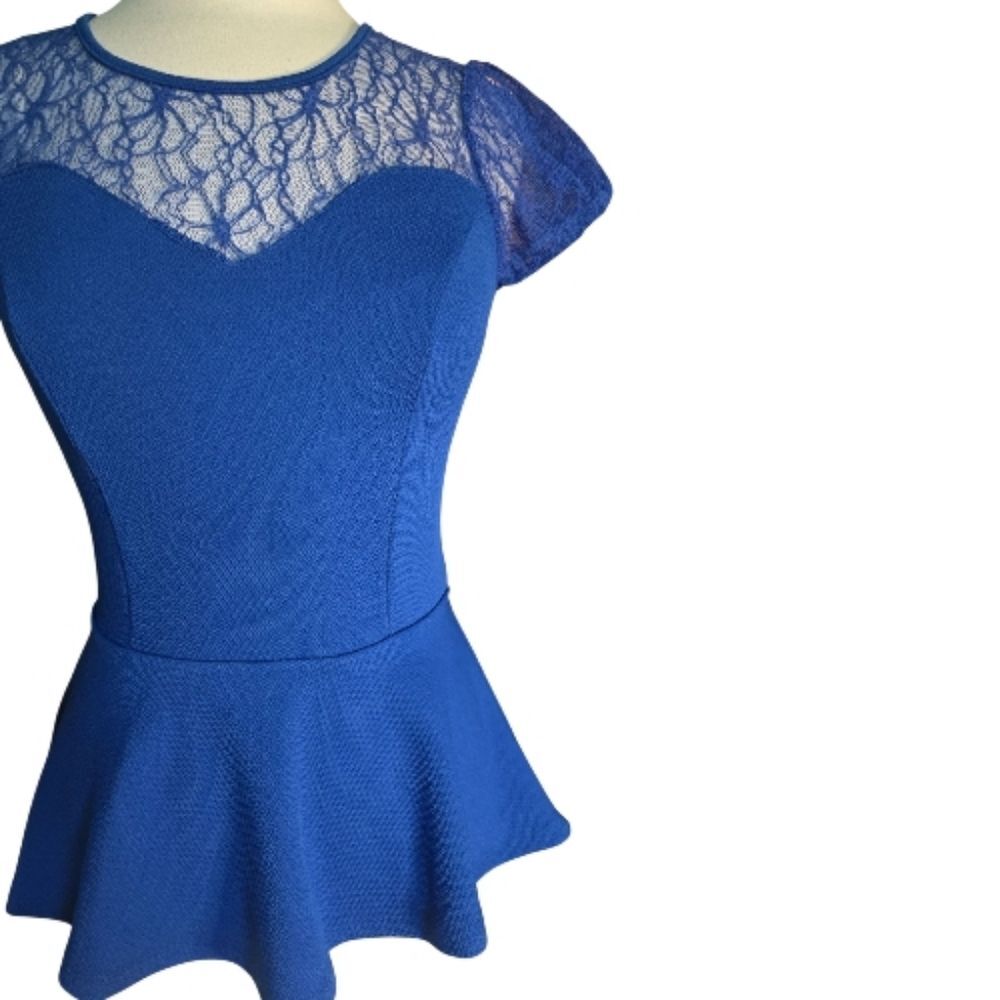 PRETTY GOOD BLUE PEPLUM TOP W LACE - S